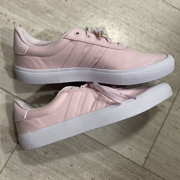 Woman’s size 9 adidas pink skateboard shoes never worn and still have tag. - Picture 2 of 3